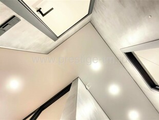 Теневой потолок в коридоре (1)